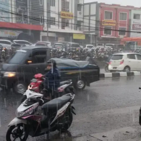 BMKG Prediksi Hujan Lebat Masih Berpotensi Guyur Makassar hingga Pertengahan Maret 2026