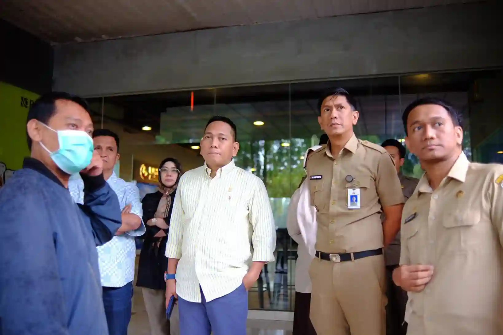 Bapenda dan DPRD Tegur Warkop Az Zahra Sop Saudara Assauna Tak Bayar Pajak 1 Bapenda dan DPRD Tegur Warkop Az Zahra Sop Saudara Assauna Tak Bayar Pajak