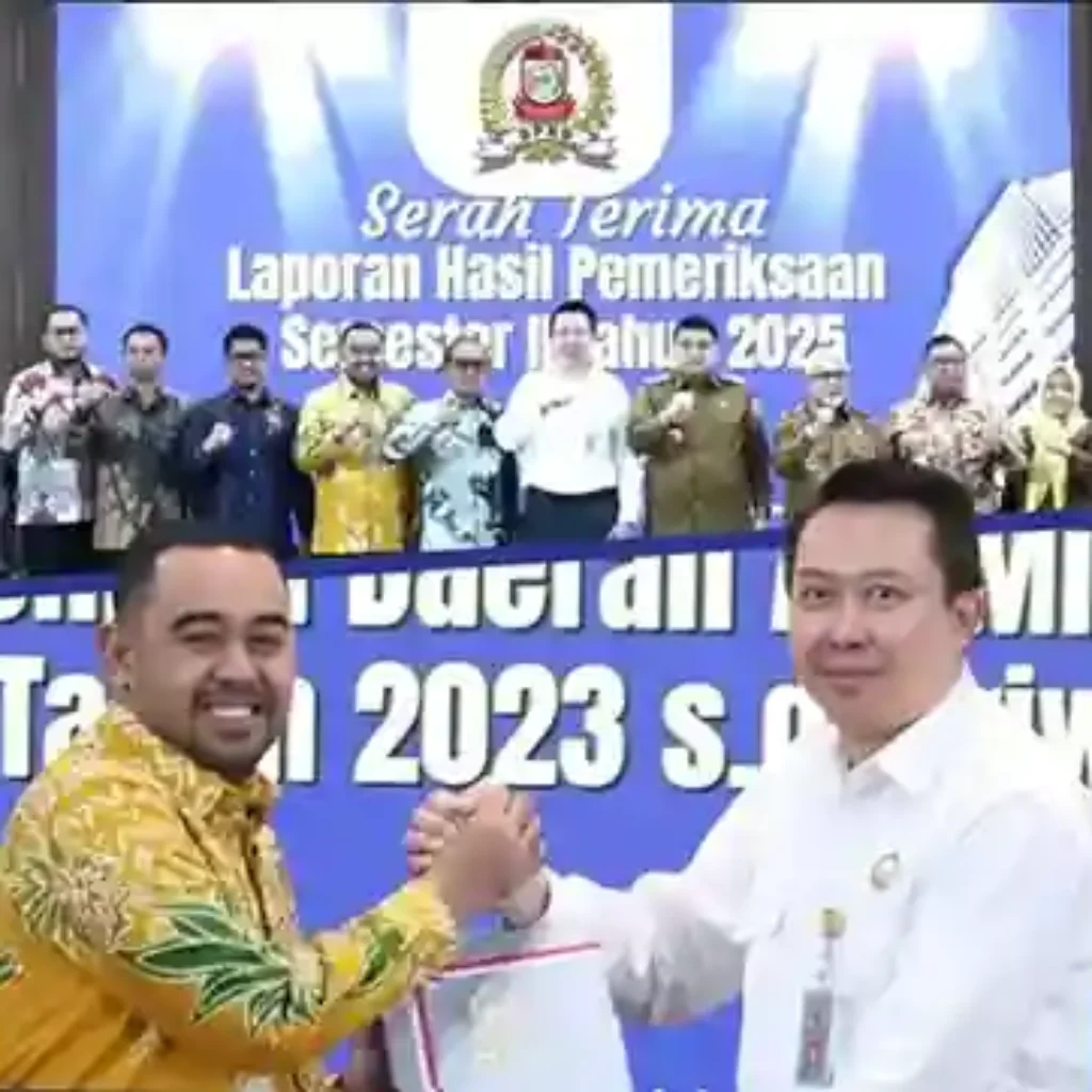 Suharmika Wakil Ketua DPRD Hadiri Serah Terima LHP BPK Sulsel Semester II 2025