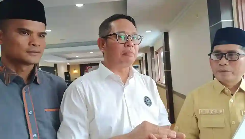 Supratman Salat Id Karebosi Bareng Wali Kota Munafri Sidang Isbat Tentukan Tanggal 1 Supratman Salat Id Karebosi Bareng Wali Kota Munafri Sidang Isbat Tentukan Tanggal