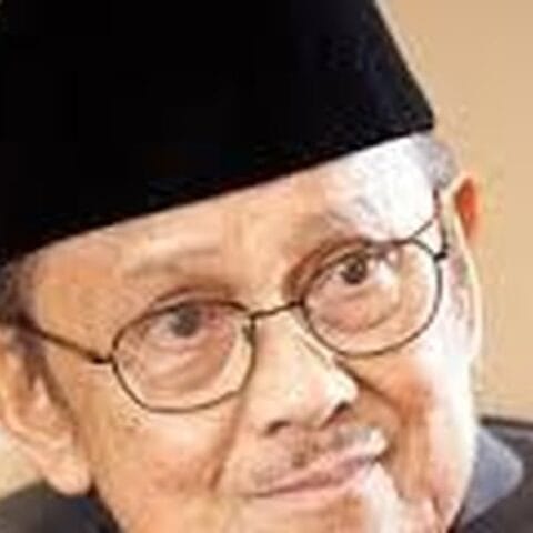 3 Jurus Habibie Turunkan Dolar AS dari Rp16.000 ke Rp6.550