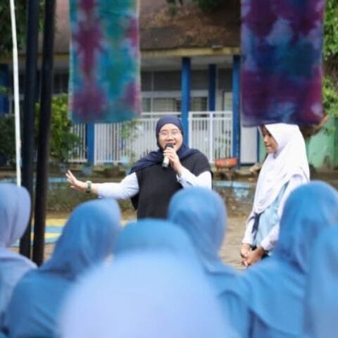Cegah Sisa MBG Terbuang, PKK Makassar Bagikan 600 Kotak Makan ke Siswa 11 Cegah Sisa MBG Terbuang, PKK Makassar Bagikan 600 Kotak Makan ke Siswa