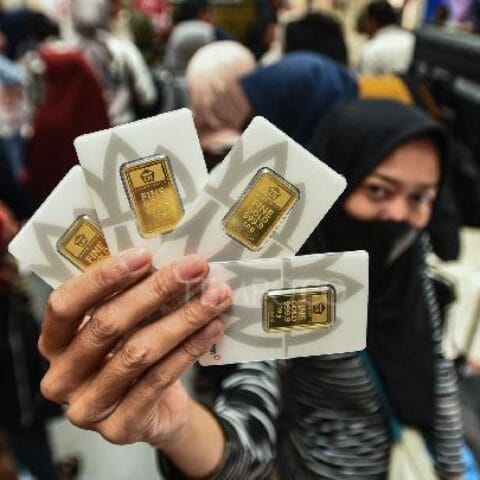 Harga Emas Antam Turun Rp 13 Ribu per Gram