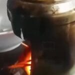Ibu Masak Telur Pakai Kaleng Bekas karena Tak Punya Gas dan Minyak Viral di Medsos