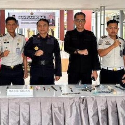 Lapas Kelas I Makassar Gelar Sidak Rutin, Cegah Handphone Ilegal dan Narkoba 14 Lapas Kelas I Makassar Gelar Sidak Rutin, Cegah Handphone Ilegal dan Narkoba