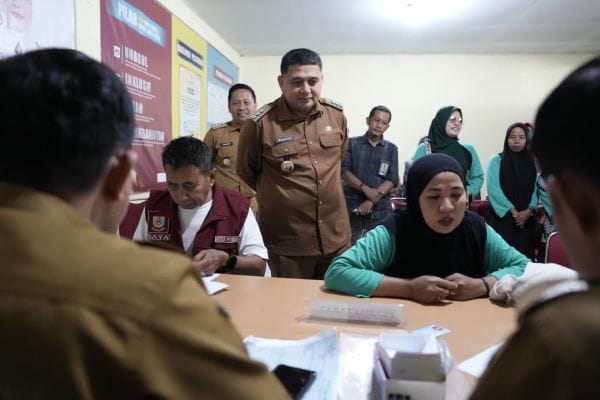 Layanan KTP dan KK di Makassar Kini Tersedia di Kantor Kelurahan, Antrean Dukcapil Berkurang 1 Layanan KTP dan KK di Makassar Kini Tersedia di Kantor Kelurahan, Antrean Dukcapil Berkurang