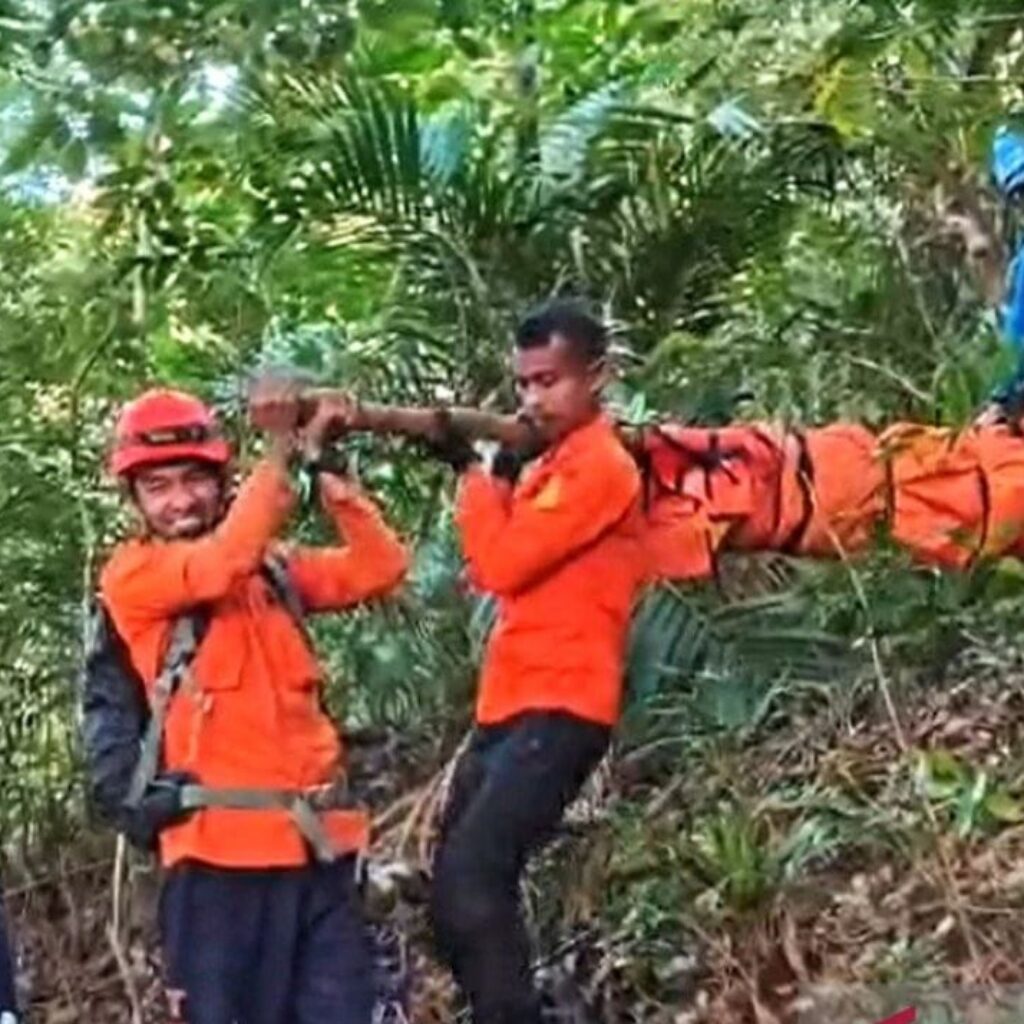 Lima pendaki tersambar petir di Gunung Marolo Maros, satu orang tewas