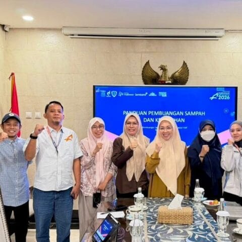 MHM 2026 Terapkan Sweeping Sampah Usai Pelari Melintas