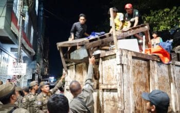 Pemkot Makassar Tertibkan Lapak PKL dan Pasar Tumpah di Jalan Veteran Utara 5 Pemkot Makassar Tertibkan Lapak PKL dan Pasar Tumpah di Jalan Veteran Utara