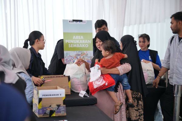 Pertamina Sulawesi Salurkan 1.000 Paket Sembako Melalui Program Pasar Murah di Makassar 1 Pertamina Sulawesi Salurkan 1.000 Paket Sembako Melalui Program Pasar Murah di Makassar