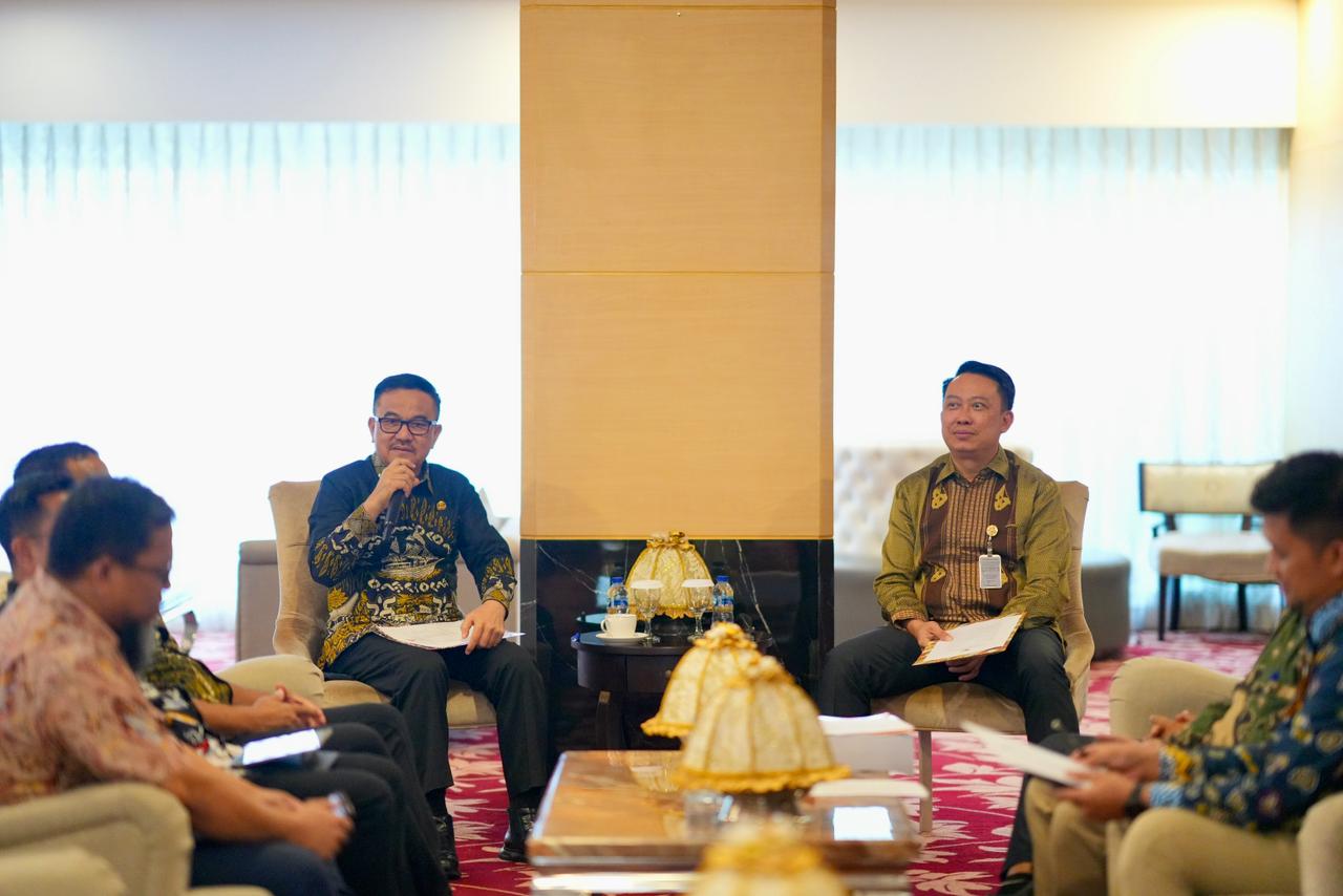 Sekda Sulsel Jufri Rahman Tekankan Tata Kelola Transparan saat Exit Meeting BPK 1 Sekda Sulsel Jufri Rahman Tekankan Tata Kelola Transparan saat Exit Meeting BPK