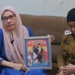 Layanan KTP dan KK di Makassar Kini Tersedia di Kantor Kelurahan, Antrean Dukcapil Berkurang 2 Tangis Ibu Relawan Asal Makassar, Anaknya Disandera Israel Saat Misi Bantuan ke Gaza