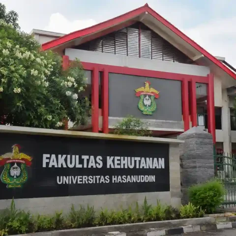 Ngaku Ketua PKKMB, Oknum Mahasiswa Kehutanan Unhas Ancam Maba Lewat WhatsApp – Dekanat Siapkan Pemecatan