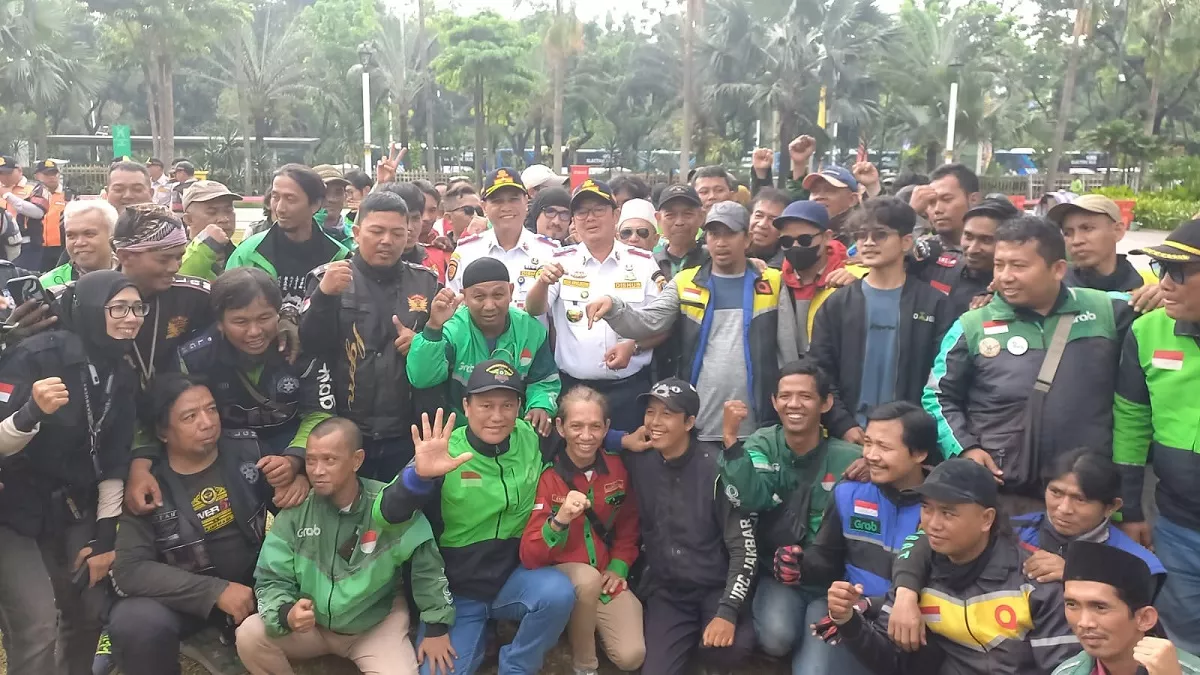 Dishub DKI Bantah Isu Petugas Minta Uang ke Ojol yang Motornya Diangkut 1 Dishub DKI Bantah Isu Petugas Minta Uang ke Ojol yang Motornya Diangkut