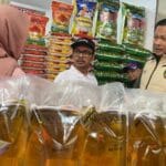 Rupiah Tembus Rp18.000 per Dolar AS, Pelemahan Capai 1.000 Poin dalam Dua Bulan 2 Harga Minyakita Akan Naik, Pedagang di Makassar Curi Start Jual di Atas HET