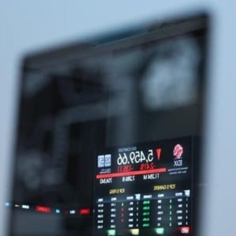 IHSG Berayun Tajam Usai Review MSCI, Bertahan di Level 6.100-an