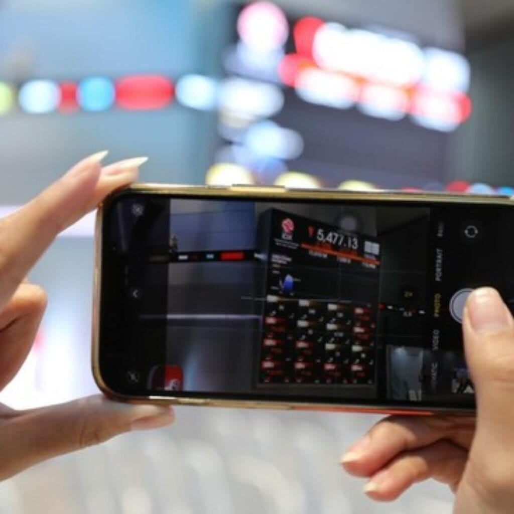 IHSG Hari Ini Turun 0,78%, Ini Penyebabnya