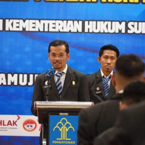 Kakanwil Kemenkum Sulbar Lantik 12 PNS, Tegaskan ASN Harus Jadi Pelayan Masyarakat 20 Kakanwil Kemenkum Sulbar Lantik 12 PNS, Tegaskan ASN Harus Jadi Pelayan Masyarakat
