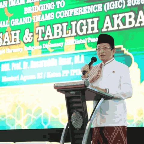 Menag Nasaruddin Umar Ajak Imam se-Sulsel Perkuat Islam Damai dan Moderat 17 Menag Nasaruddin Umar Ajak Imam se-Sulsel Perkuat Islam Damai dan Moderat