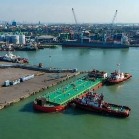 Pelindo Marine Dukung Transisi Energi Hijau dengan Pengangkutan Bahan Baku B50