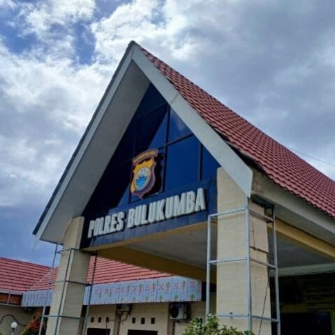 Polisi Usut Kasus Siswi Tewas Jatuh Terseret Ombak di Apparalang Bulukumba 11 Polisi Usut Kasus Siswi Tewas Jatuh Terseret Ombak di Apparalang Bulukumba