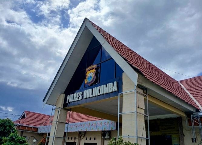 Polisi Usut Kasus Siswi Tewas Jatuh Terseret Ombak di Apparalang Bulukumba 1 Polisi Usut Kasus Siswi Tewas Jatuh Terseret Ombak di Apparalang Bulukumba