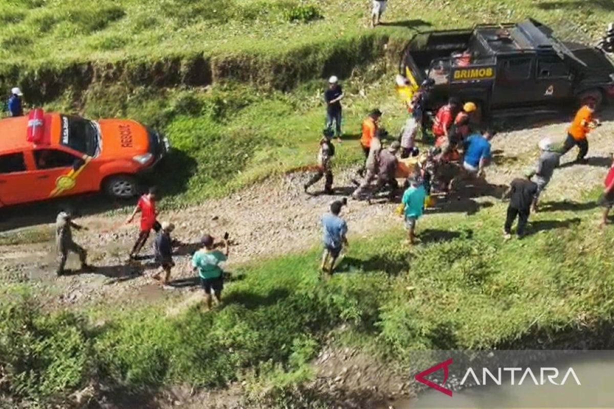 Sempat Hilang Terseret Arus Sungai Kajuara, Lansia di Bone Ditemukan Tewas 1 Sempat Hilang Terseret Arus Sungai Kajuara, Lansia di Bone Ditemukan Tewas