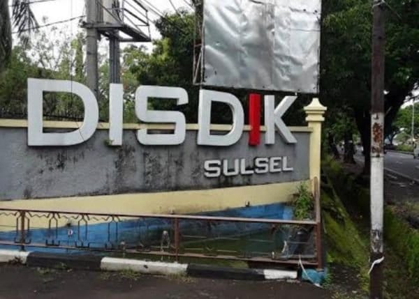 SMAN 25 Makassar Minta Maaf Soal Dentuman Musik Saat Penggeledahan Disdik Sulsel 1 SMAN 25 Makassar Minta Maaf Soal Dentuman Musik Saat Penggeledahan Disdik Sulsel