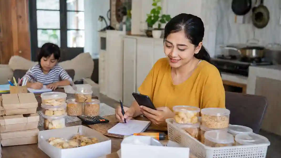 Cara Memulai Bisnis dari Rumah untuk Ibu Rumah Tangga: Modal Kecil dan Fleksibel 1 Cara Memulai Bisnis dari Rumah untuk Ibu Rumah Tangga Modal Kecil dan Fleksibel