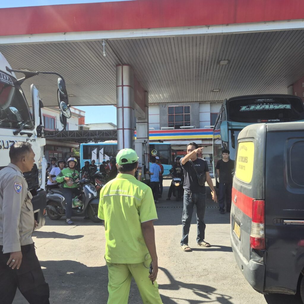 Antrean Solar di SPBU Makassar Berujung Penikaman, Sopir Truk Jadi Korban