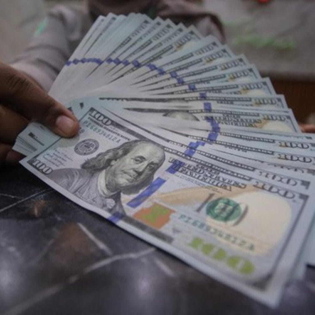 Buat Perkuat Rupiah, Ekonom Hitung RI Butuh Investasi Asing US$ 11 M