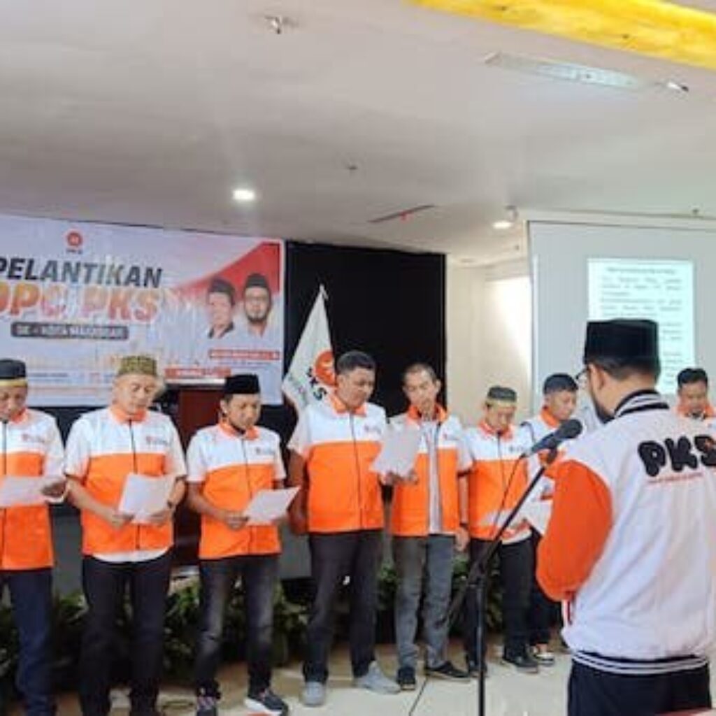 DPD PKS Makassar Lantik 15 DPC Perkuat Konsolidasi Hingga Tingkat Lorong