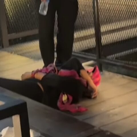 Viral, Wanita Diduga Pelakor Pura-Pura Pingsan Usai Dilabrak Istri Sah