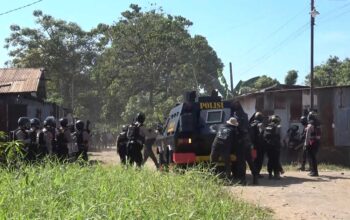 Warga dan Polisi Terlibat Bentrok saat Konstatering Lahan 30 Hektare di Manggala Makassar 5 Warga dan Polisi Terlibat Bentrok saat Konstatering Lahan 30 Hektare di Manggala Makassar