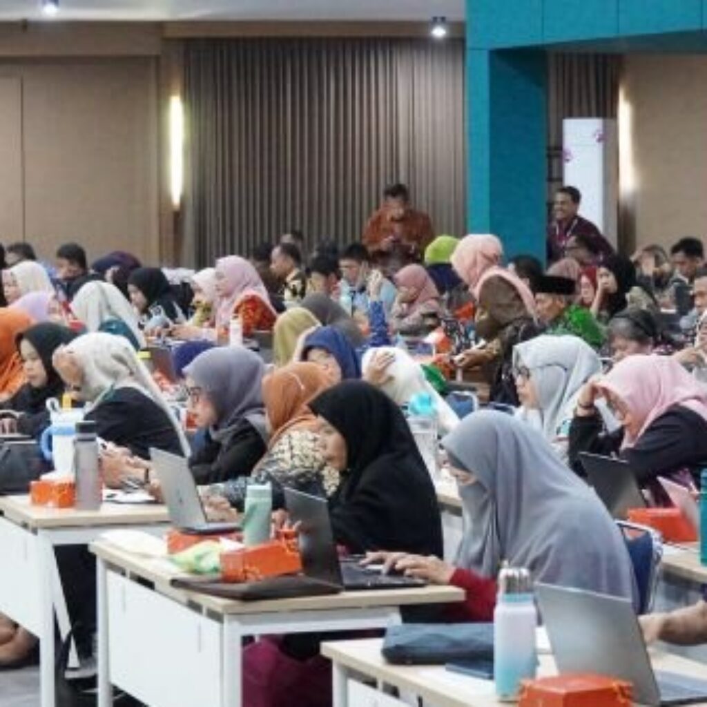 180 Kepala Sekolah Makassar Ikut Workshop Transformasi Berbasis OKR di Athirah