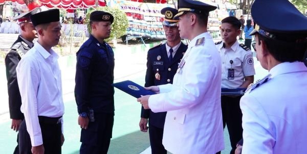 202 Warga Binaan Rutan Pangkep Terima Remisi HUT RI, Satu Langsung Bebas 1 202 Warga Binaan Rutan Pangkep Terima Remisi HUT RI, Satu Langsung Bebas