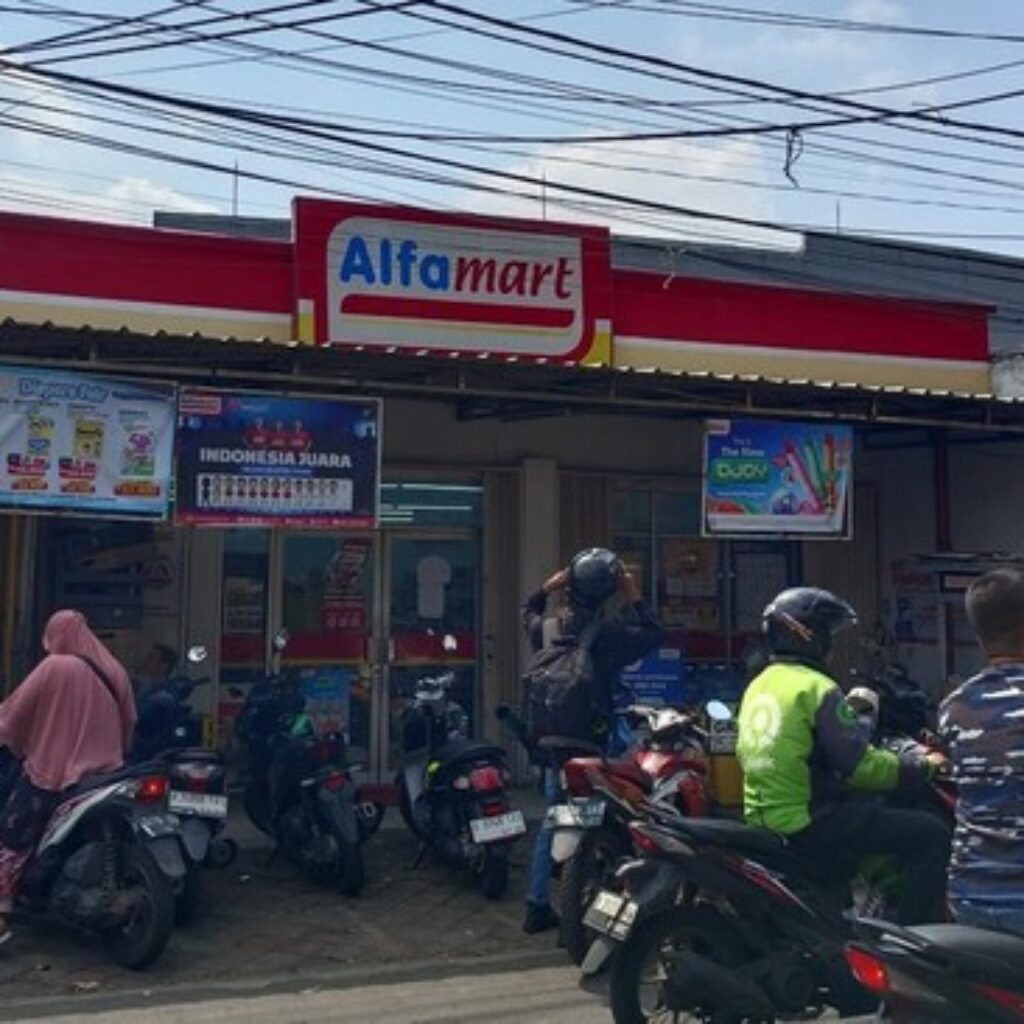 Alfamart Buka Peluang Waralaba Tiga Skema Modal Mulai Rp300 Juta