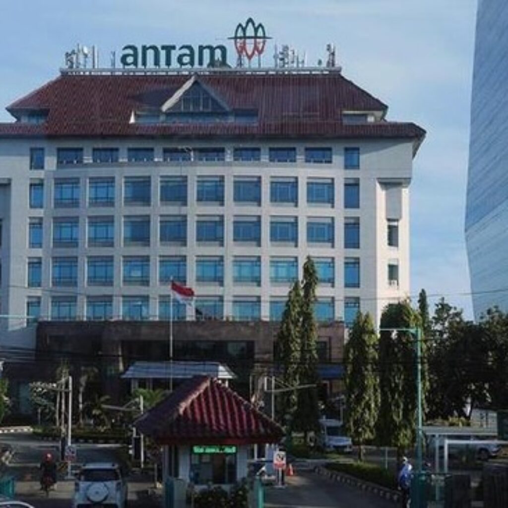Bos Danantara Ungkap Mayoritas Pendapatan ANTAM Berasal dari Trading Emas