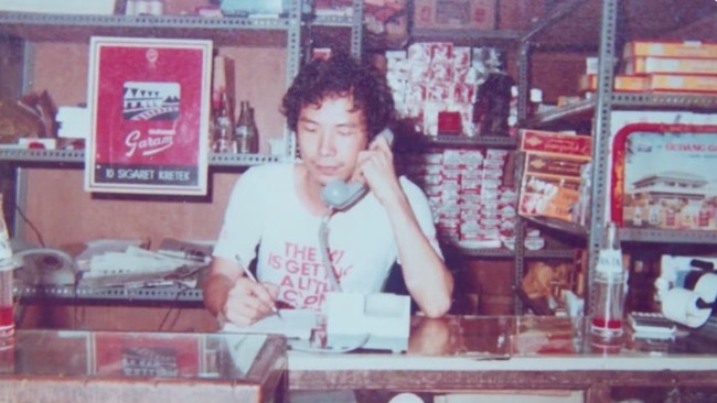 Dari Warung Kelontong ke 23.000 Gerai, Perjalanan Djoko Susanto Bangun Kekaisaran Alfamart 1 Dari Warung Kelontong ke 23.000 Gerai, Perjalanan Djoko Susanto Bangun Kekaisaran Alfamart