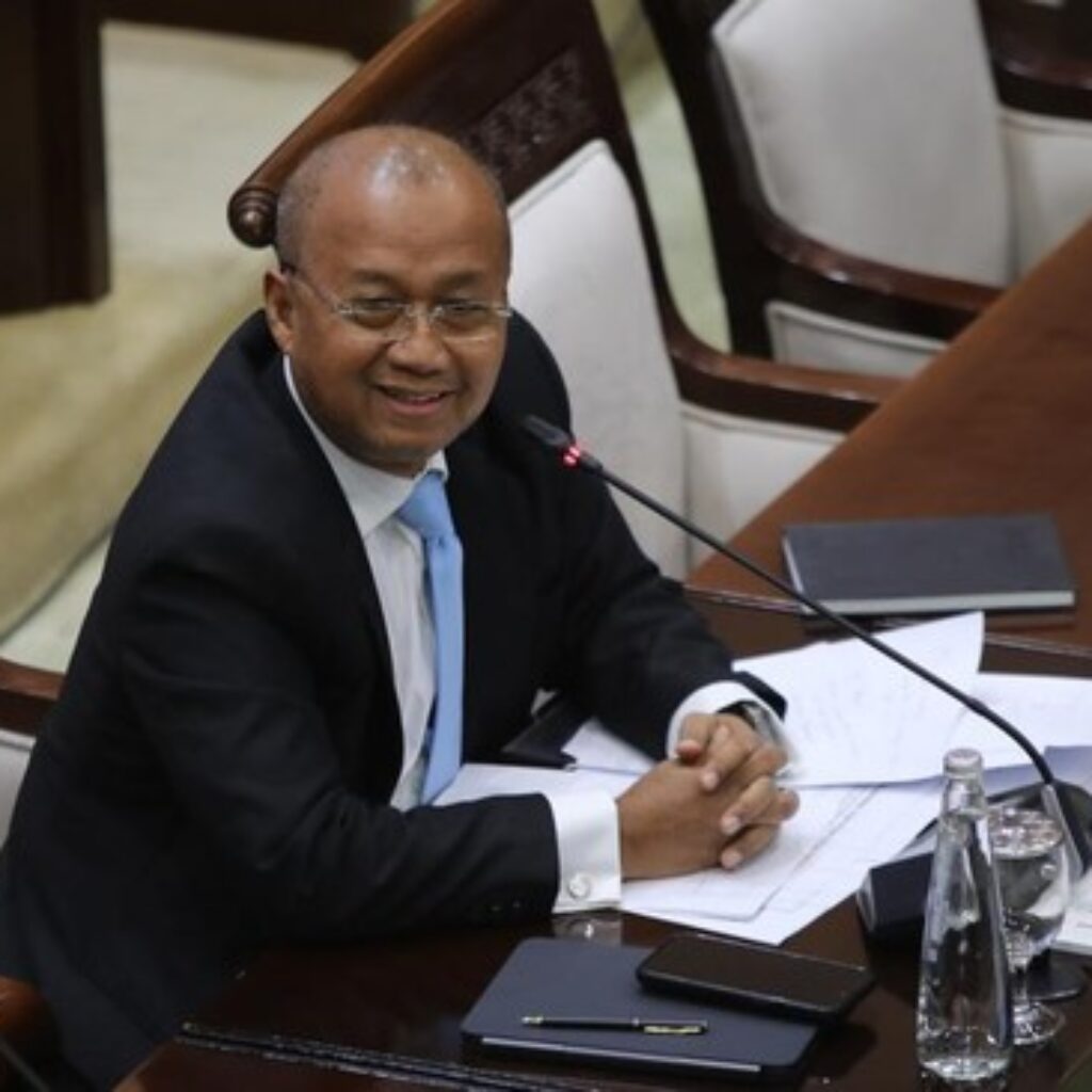 DPR Setujui Sarjito Jadi Kepala Eksekutif Pengawas Bursa Mineral OJK