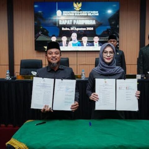 Gubernur Andi Sudirman Pastikan Tidak Ada Kenaikan BBNKB dan PBBKB di Sulsel