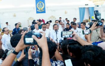 Gubernur Sulsel dan Menteri LH Bahas Percepatan PSEL Regional Mamminasata 9 Gubernur Sulsel dan Menteri LH Bahas Percepatan PSEL Regional Mamminasata