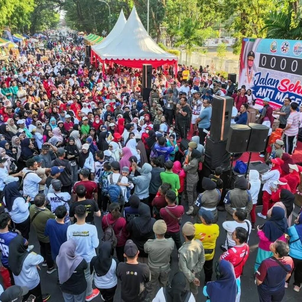 Gubernur Sulsel Lepas Ribuan Peserta Jalan Sehat Anti Mager Harmoni Kemanusiaan Lintas Agama