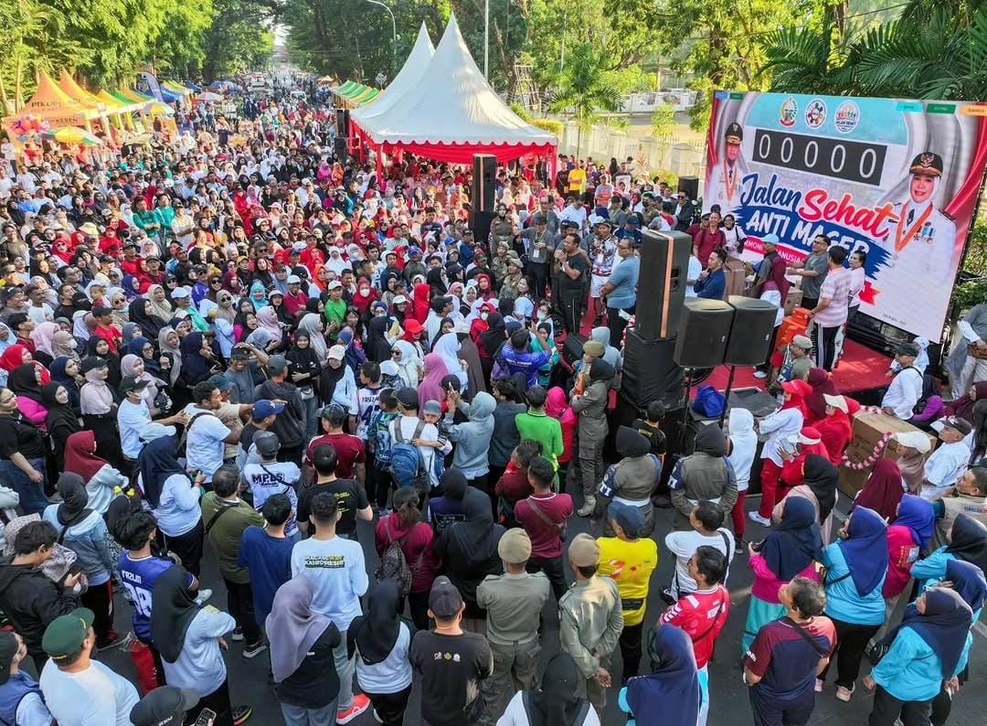 Gubernur Sulsel Lepas Ribuan Peserta Jalan Sehat Anti Mager Harmoni Kemanusiaan Lintas Agama 1 Gubernur Sulsel Lepas Ribuan Peserta Jalan Sehat Anti Mager Harmoni Kemanusiaan Lintas Agama
