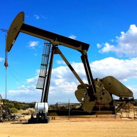 Harga Minyak Dunia Bangkit Usai Anjlok, Brent Tembus US$92 per Barel 11 Harga Minyak Dunia Bangkit Usai Anjlok, Brent Tembus US$92 per Barel