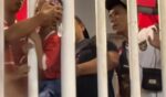 Kepala Bocah Nyangkut di Pagar Stadion saat Nonton Timnas Indonesia, Endingnya Bikin Gemas