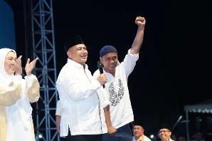 Maulid Akbar Kota Makassar di Pelabuhan Paotere, Perahu Nelayan Jadi Ikon Suasana Unik 1 Maulid Akbar Kota Makassar di Pelabuhan Paotere, Perahu Nelayan Jadi Ikon Suasana Unik