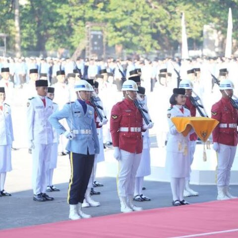 Paskibraka Makassar Tampil Formasi Benteng Rotterdam di Upacara HUT RI ke-81