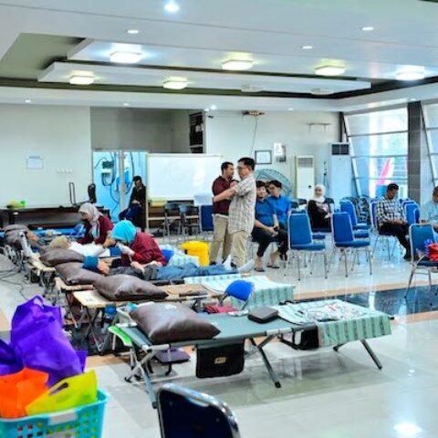 PDAM Makassar dan Karang Taruna Gelar Donor Darah