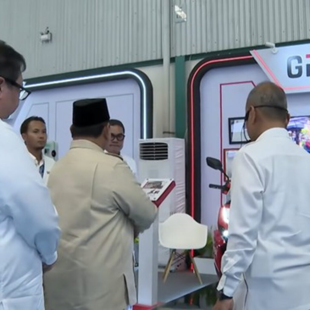 Pemerintah Luncurkan Motor Listrik Nasional, James Riady Komit Beli 20.000 Unit